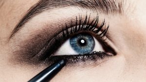 10 Meilleures Astuces de Maquillage pour les Yeux en Forme d’Amande
